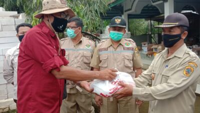 Pramuka Peduli Kwarcab Rembang Bantu Korban Banjir Desa Ngastorejo Kabupaten Pati