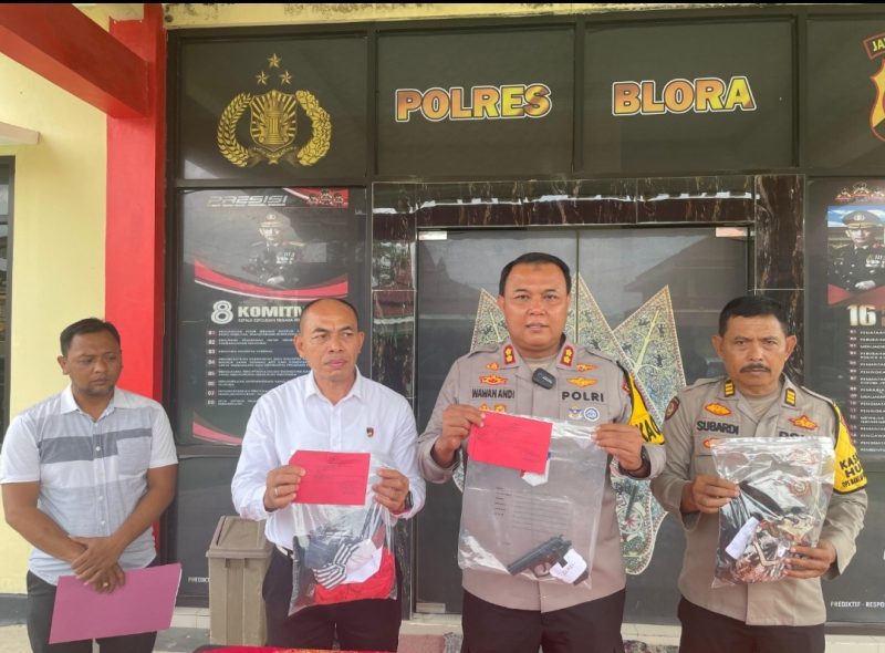 Kapolres Blora, AKBP. Wawan Andi Susanto dalam konferensi persnya di Polres Blora.