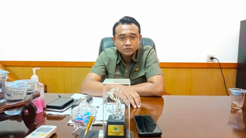 Wakil Ketua DPRD Kabupaten Blora, Lanova Candra Tirtaka ditemui diruang kerjanya.