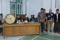 Anggota Komisi B DPRD Jateng Abdullah Aminudin, bersama seniman jidoran di Gedung NU Blora.