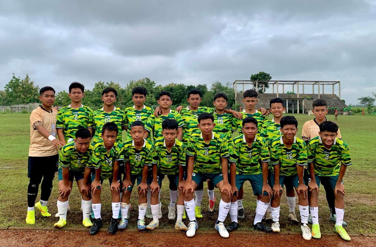 Atlit SMP Negeri 1 Blora dalam mengikuti Popda dalam Cabor Sepakbola di Stadion Kridaloka.