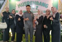 Ketua DPRD Blora, Mustopa bersama anggota.