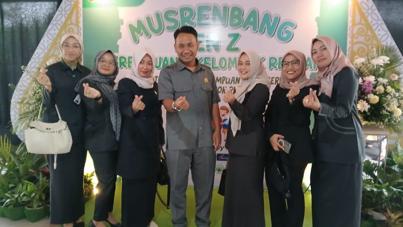 Ketua DPRD Blora, Mustopa bersama anggota.