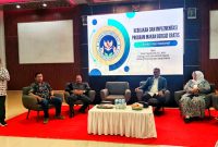 Alwin Supriadi, Staf Ahli Program Kerja dan Promosi Badan Gizi Nasional saat memberikan sosialisasi progam makan bergizi gratis (MBG) di Gedung DPD PPNI Kabupaten Blora.