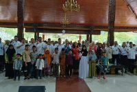 Gebyar santunan anak yatim piatu, di Pendopo Rumah Dinas Bupati Blora.