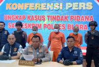 Kapolres Blora, AKBP Wawan Andi Susanto melakukan pres reales di Gedung Arya Guna tentang Kasus Penipuan PPPK.