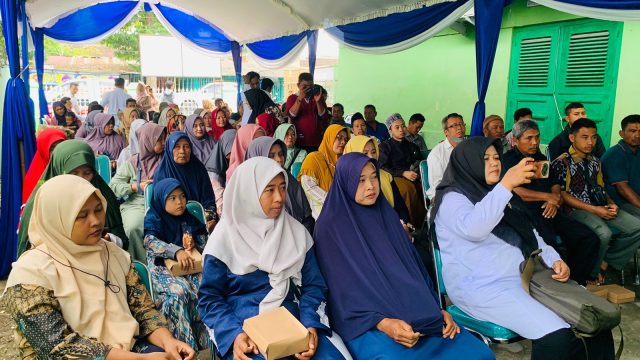 BAZNAS Blora Salurkan Bantuan Budidaya Ayam Petelor Tahap Kedua untuk 86 Mustahik