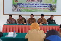 Tengah : Kepala DP4 Blora, Ngaliman saat melakukan sosialisasi di Kecamatan Blora.