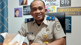 Kepala Subbagian Tata Usaha BPN Blora, Elvyn Bina Eka Kusuma di kantornya.