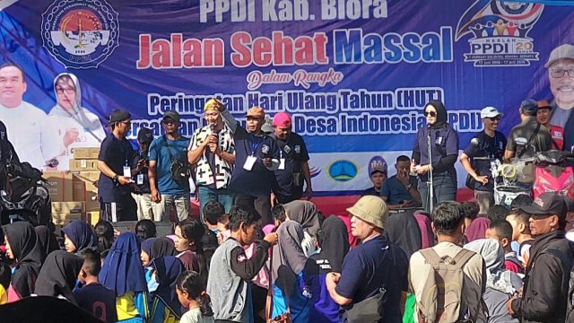 Ribuan Peserta Tumpah Ruah di Jalan Sehat Massal HUT PPDI Blora, Honda Beat Jadi Rebutan