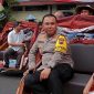 Kapolres Blora, AKBP. Wawan Andi Susanto saat menghadiri penyerahan becak dari Presiden Prabowo di Rumah Dinas Bupati Blora.